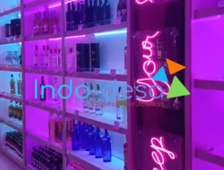 Etalase penjualan minuman di FEBE DELUSION