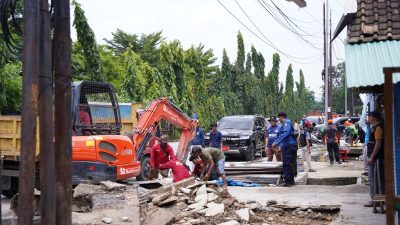 Upaya Atasi Banjir, Walikota Bandar Lampung Bersama Pelindo Regional 2 Panjang Lakukan Normalisasi Drainase