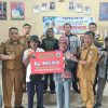 Pemdes sabahbalau bagikan BLT DD jelaang idul Fitri