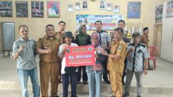 Pemdes sabahbalau bagikan BLT DD jelaang idul Fitri